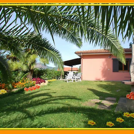 Graziosa Di Naregno A 400 Mt Dal Mare, Bel Giardino, Posto Auto E Aria Condizionata Holiday home Capoliveri (Isola d'Elba)