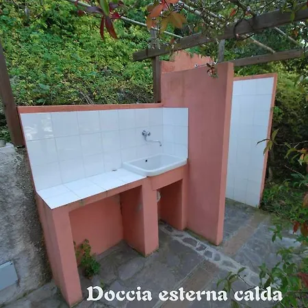 Graziosa Di Naregno A 400 Mt Dal Mare, Bel Giardino, Posto Auto E Aria Condizionata Holiday home Capoliveri (Isola d'Elba)