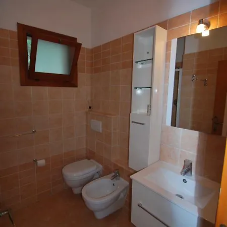 Holiday home Graziosa Di Naregno A 400 Mt Dal Mare, Bel Giardino, Posto Auto E Aria Condizionata *